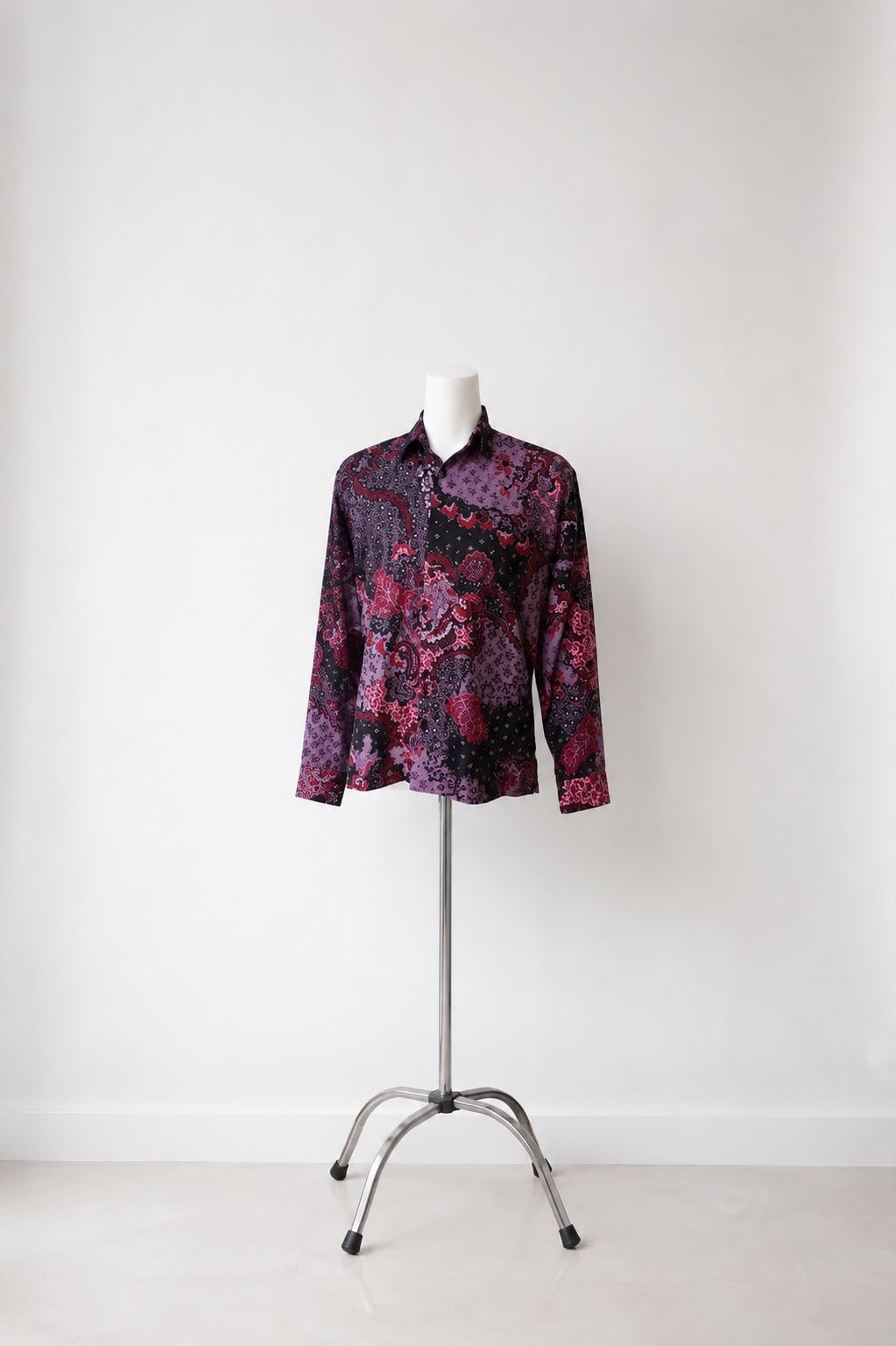 Kemeja Batik Pria 	Rp 120.000