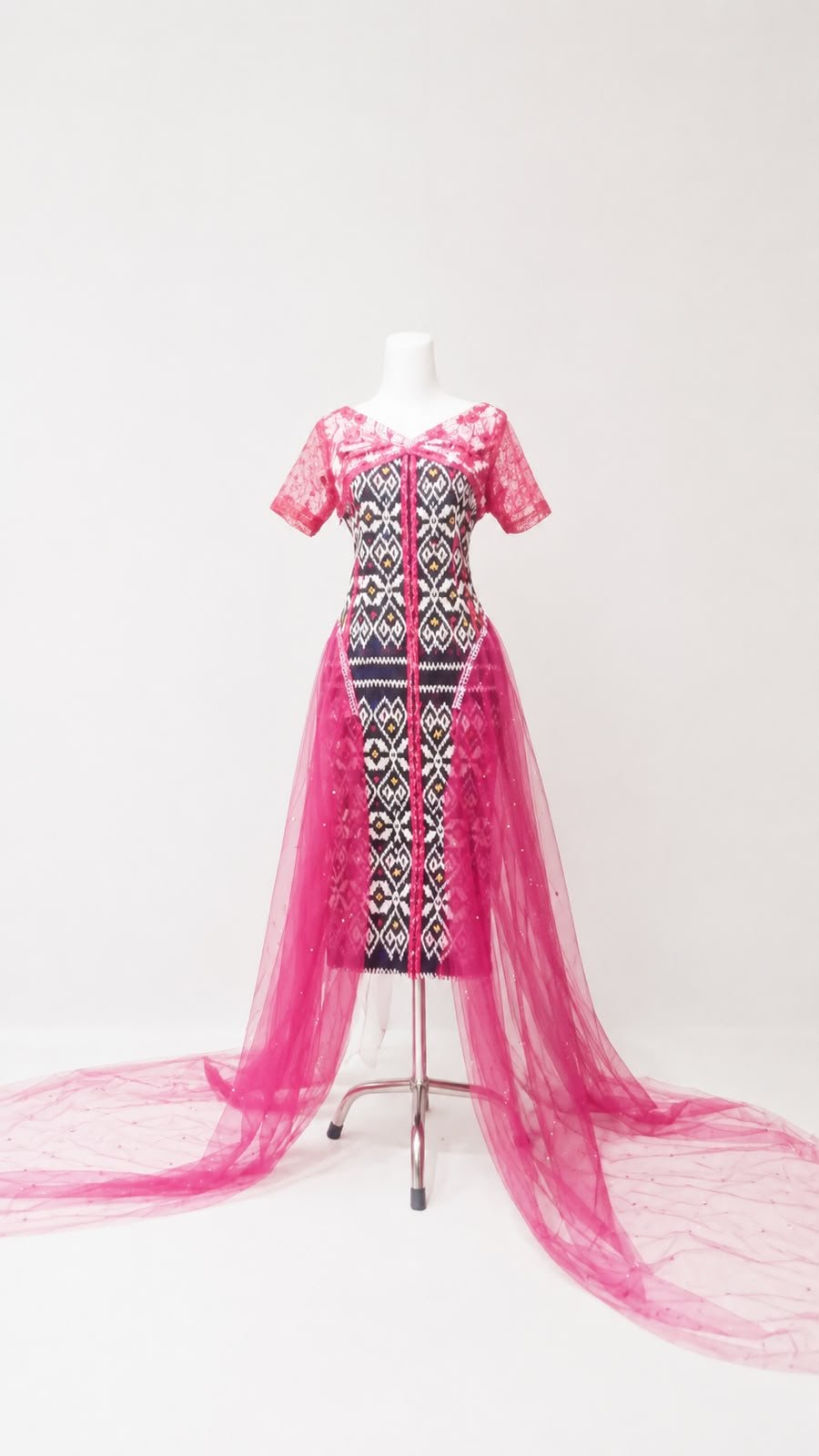 Gaun Pesta Modern Pink